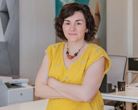 AINA AMENGUAL - Revenue Manager