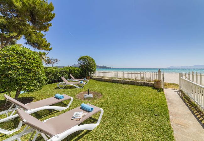 Ferienwohnung in Puerto de Alcudia - Apartamento Beachfront Sonrisas Ferienwohnung in Puerto de Alcudia - Apartamento Beachfront Sonrisas