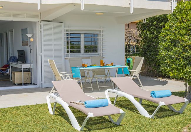 Ferienwohnung in Puerto de Alcudia - Apartamento Beachfront Sonrisas Ferienwohnung in Puerto de Alcudia - Apartamento Beachfront Sonrisas