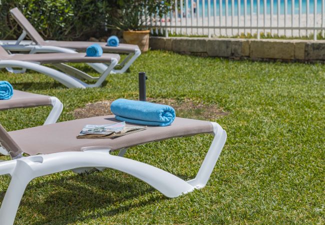 Ferienwohnung in Puerto de Alcudia - Apartamento Beachfront Sonrisas Ferienwohnung in Puerto de Alcudia - Apartamento Beachfront Sonrisas