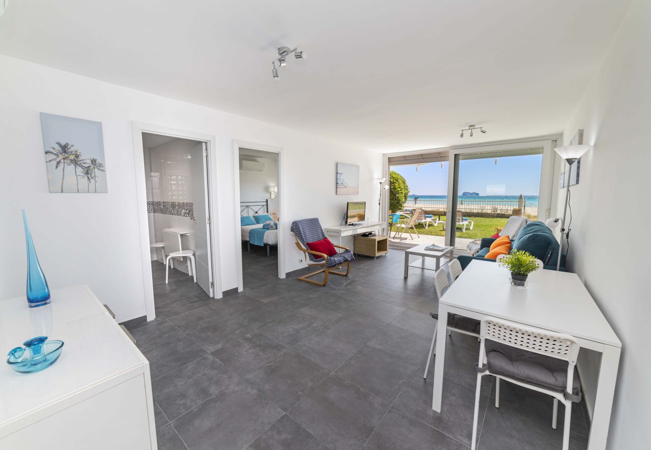 Ferienwohnung in Puerto de Alcudia - Apartamento Beachfront Sonrisas Ferienwohnung in Puerto de Alcudia - Apartamento Beachfront Sonrisas