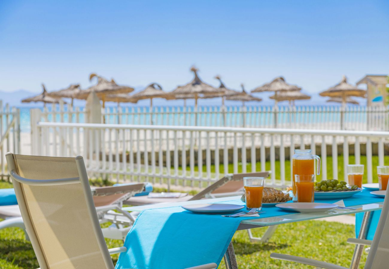 Ferienwohnung in Puerto de Alcudia - Apartamento Beachfront Sonrisas Ferienwohnung in Puerto de Alcudia - Apartamento Beachfront Sonrisas