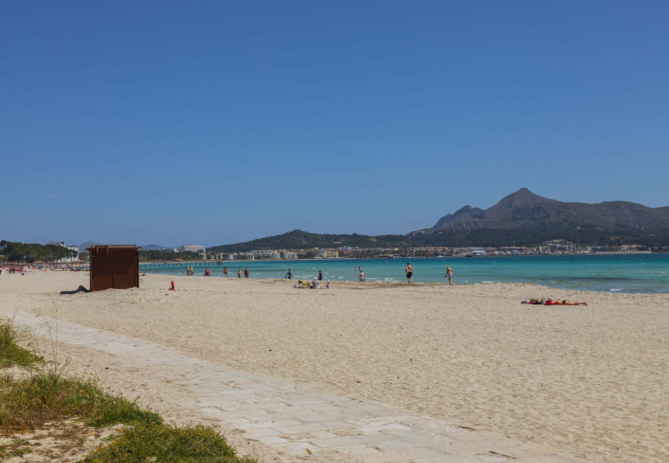 Ferienwohnung in Puerto de Alcudia - Apartamento Beachfront Sonrisas Ferienwohnung in Puerto de Alcudia - Apartamento Beachfront Sonrisas