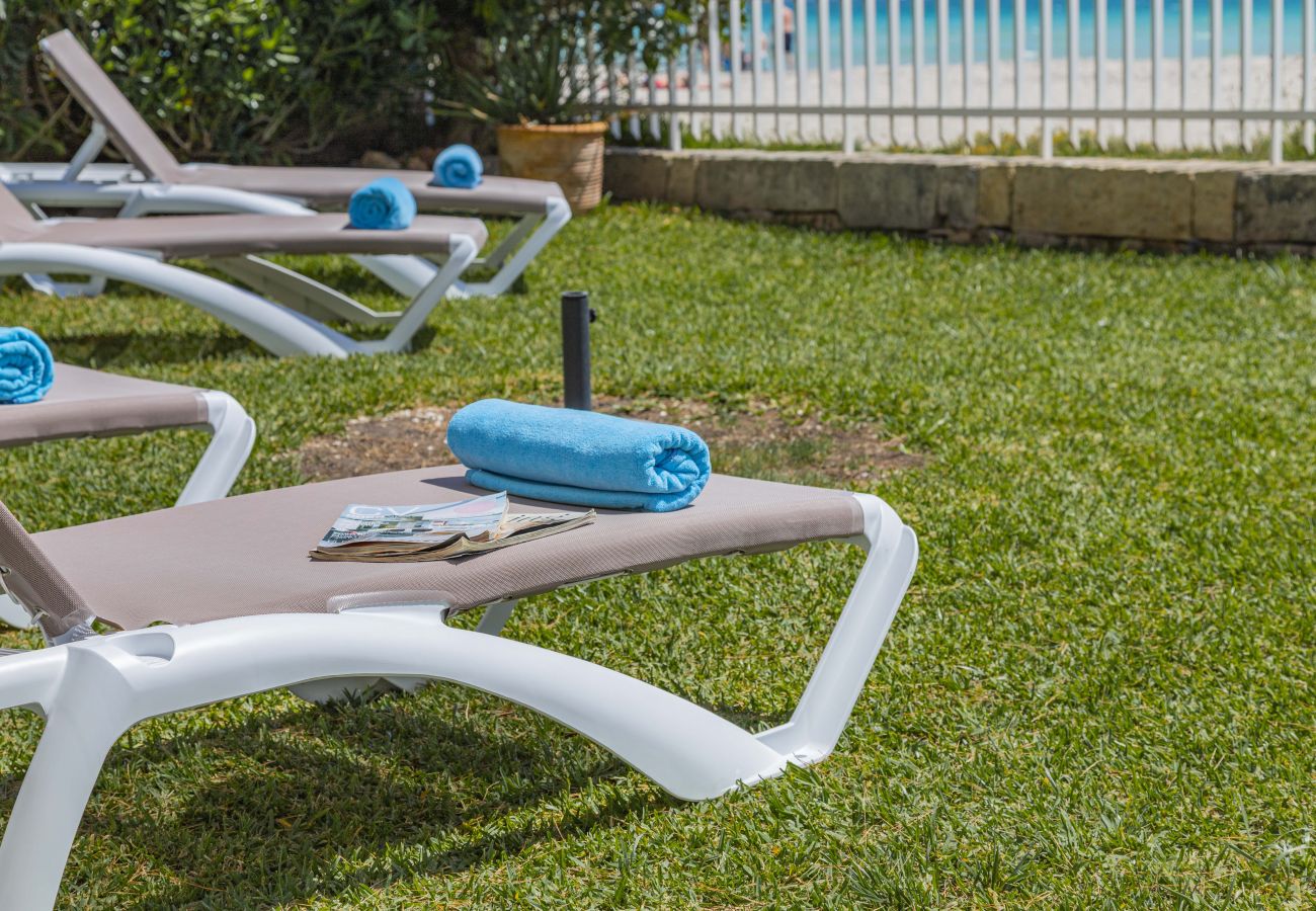 Ferienwohnung in Puerto de Alcudia - Apartamento Beachfront Sonrisas Ferienwohnung in Puerto de Alcudia - Apartamento Beachfront Sonrisas