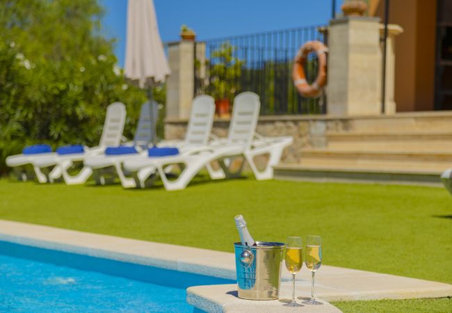 Villa in Alcudia - Villa Es Garrover Villa in Alcudia - Villa Es Garrover