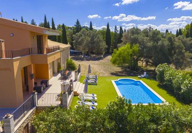 Villa in Alcudia - Villa Es Garrover Villa in Alcudia - Villa Es Garrover